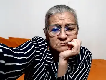 Candy_mature_  live sex cam