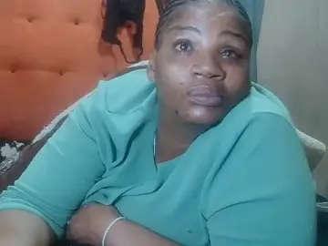 Tinagiant  live sex cam