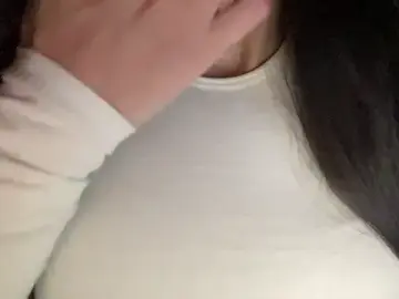 AdeleMills  live sex cam