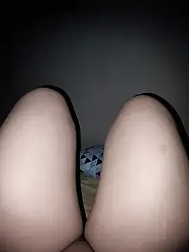 Carolina3  live sex cam