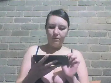 EksJouneMwah  live sex cam