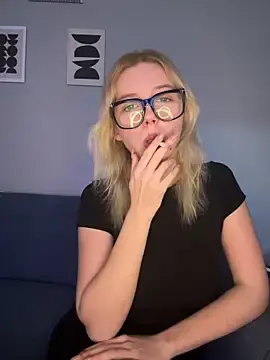 MonaNoire  live sex cam