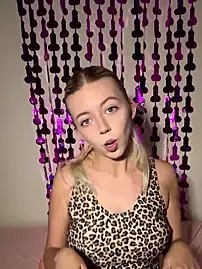 MonaNoire  live sex cam