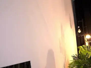 Aisha_Bee  live sex cam