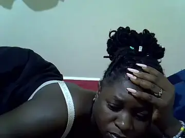CURVY-CORAZZON  live sex cam