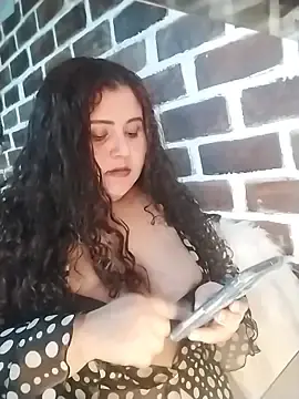 Celestehotcurvy  live sex cam