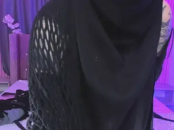 Nayla-Mouna  live sex cam