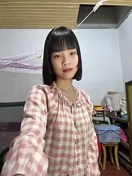 Andymi1  live sex cam