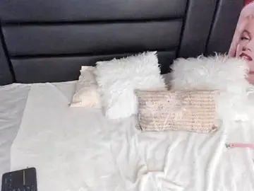 Lunalenox  live sex cam