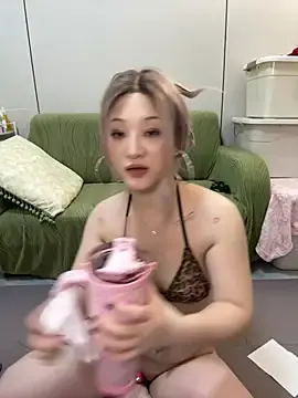 Mimiss02  live sex cam