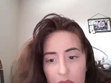 Honey7569  live sex cam