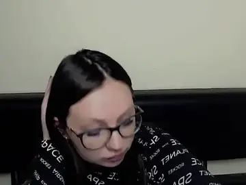 LiliaErmi  live sex cam