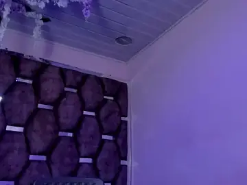 MaddyHudson  live sex cam