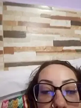 Miss-Akira  live sex cam