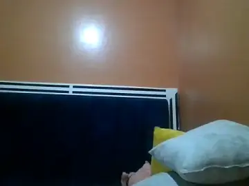 RUELOVE5  live sex cam