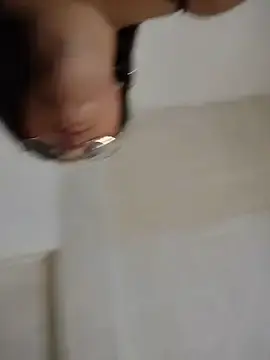 Emma_sswan  live sex cam