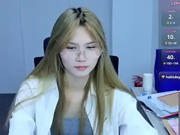 Zhen-68  live sex cam