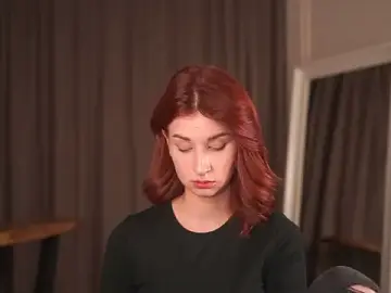 RobbiFrisby  live sex cam