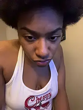 Bellaquitaa_lee  live sex cam