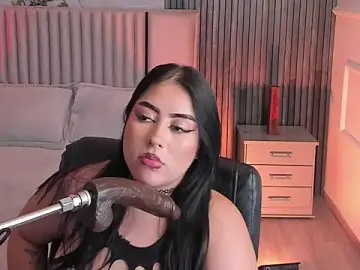 Emberrvelvet  live sex cam