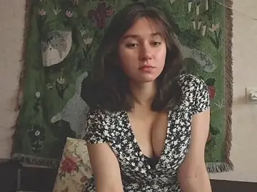 MiaLovelyOne  live sex cam