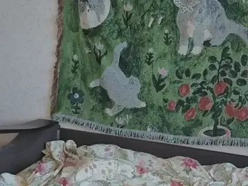 MiaLovelyOne  live sex cam