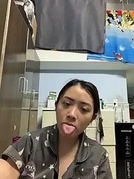 Minee1202  live sex cam