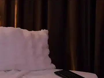 TinaHarley  live sex cam