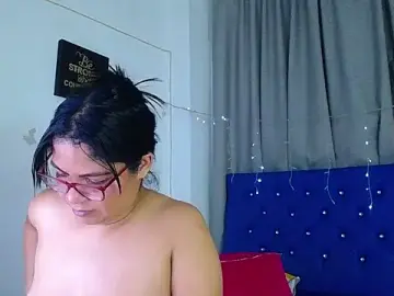 Hornny_cougar  live sex cam