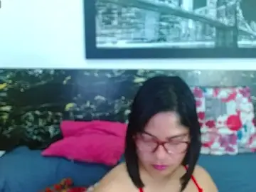 Hornny_cougar  live sex cam