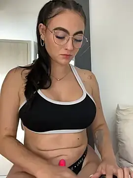 Juli_V29  live sex cam