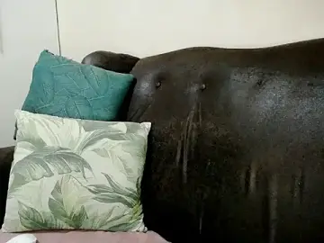 Bustylaura4u  live sex cam