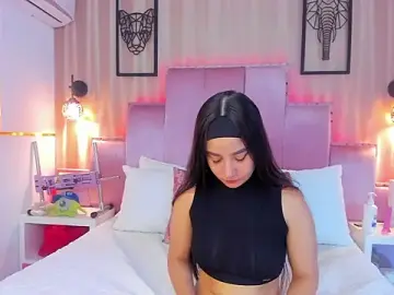 AlliceWinter  live sex cam