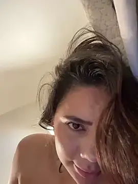 Aryrosee  live sex cam