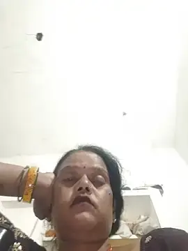 Queen_sexee  live sex cam