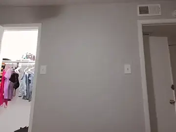 YummyCookiee  live sex cam
