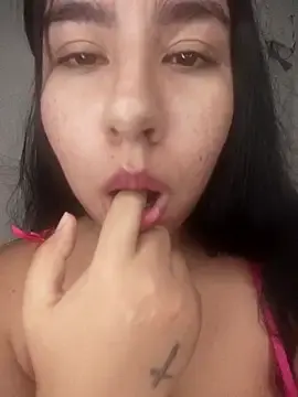 Marlyn3107  live sex cam