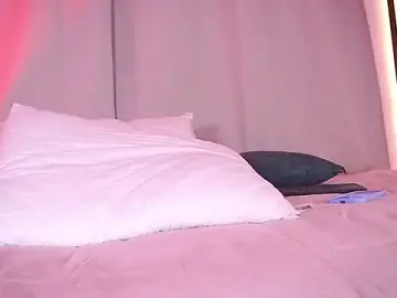 Petitevictoria  live sex cam