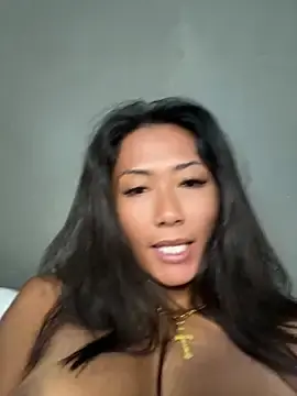 Thai-dreamgirl  live sex cam