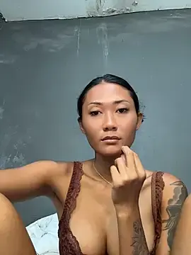 Thai-dreamgirl  live sex cam