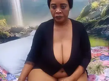 BLACKMILF4U  live sex cam