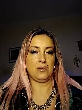 DesireSatler  live sex cam