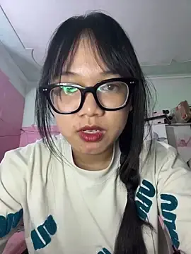 Emmiuuuu03  live sex cam