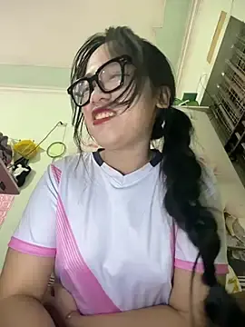 Emmiuuuu03  live sex cam