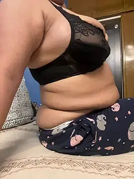 Kinkypratiki69  live sex cam