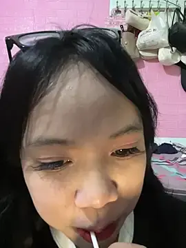 Leeeeiu  live sex cam