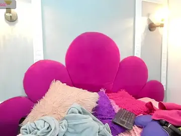 Raven_love  live sex cam