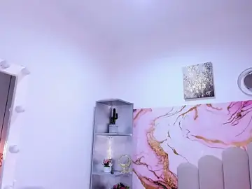 Raven_love  live sex cam