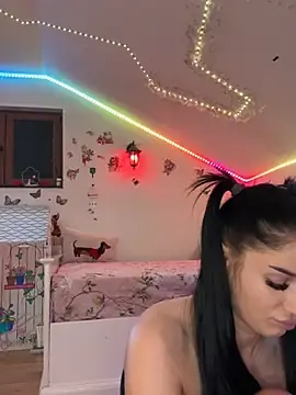 SelenaBee  live sex cam
