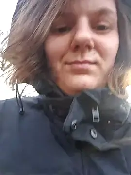 Sweettinydiamond  live sex cam